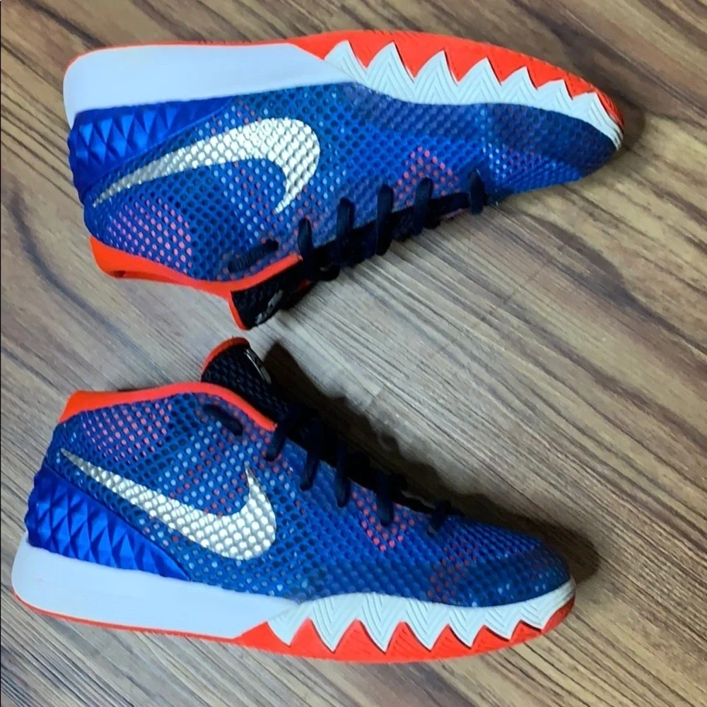 Nike Kyrie signature Shoes Youth